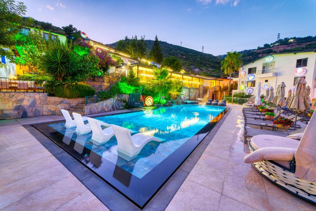 ILLUSION BEACH CLUB HOTEL ADULT 16+ (EX. LA FINCA MARINA)