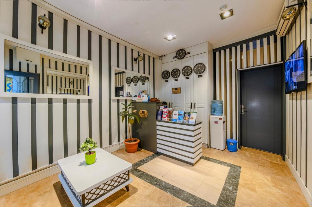 LA PAZZA SUITES фото 4
