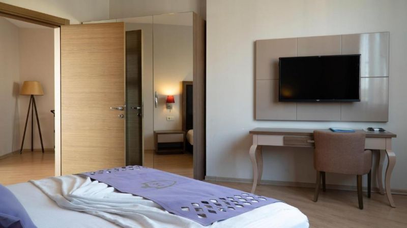 LADIES BEACH RESIDENCE FAMILY SUITES фото 7