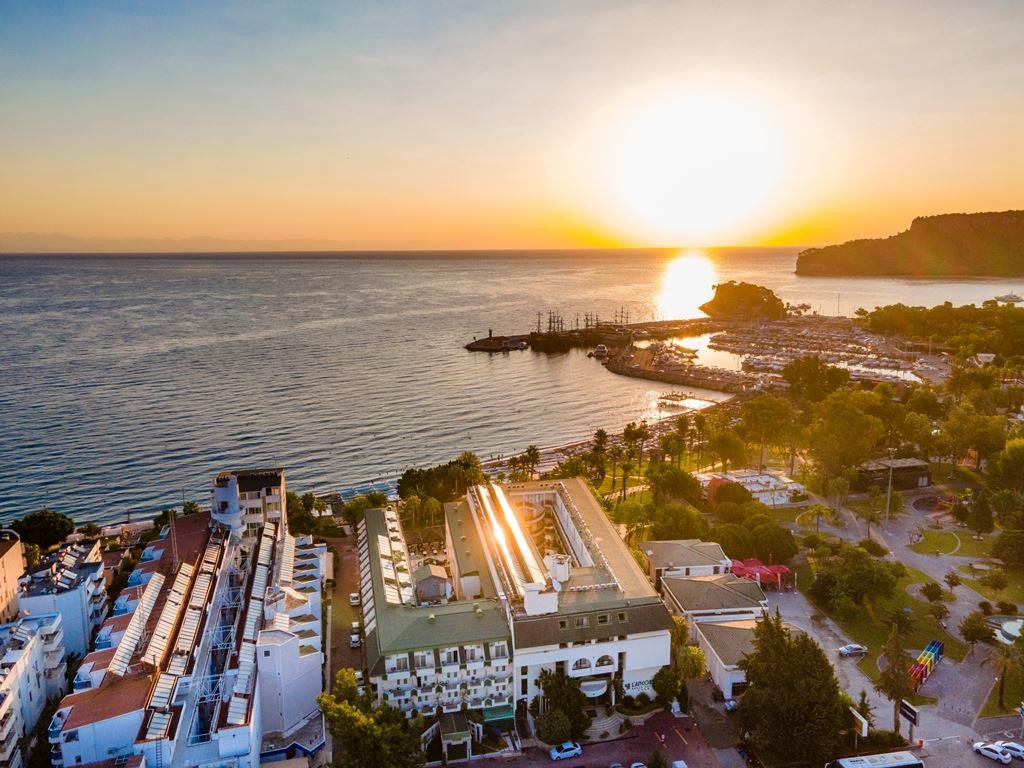 LANCORA BEACH HOTEL фото 2