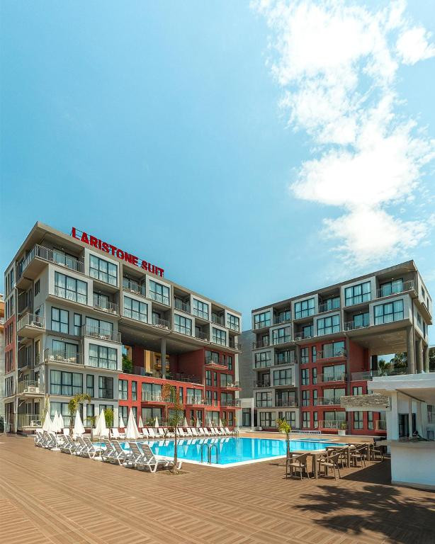 LARISTONE SUITE & SPA фото 2