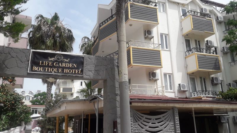LIFE GARDEN