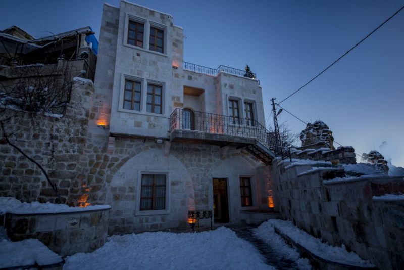 LUNA CAVE HOTEL