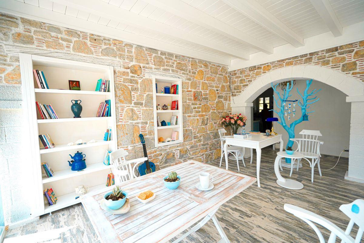 MAVI BEYAZ HIGHCLASS BOUTIQUE фото 3