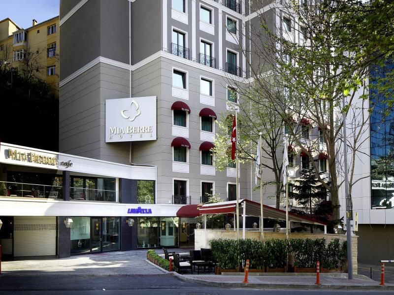 MIA BERRE HOTELS