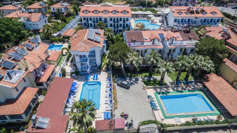 MONTA VERDE HOTEL AND VILLAS