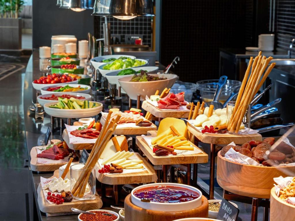 MOVENPICK HOTEL ISTANBUL MARMARA SEA фото 2