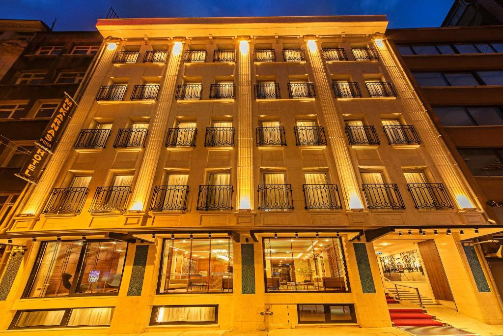MUKARNAS TAKSIM HOTEL