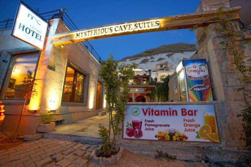 MYSTERIOUS CAVE SUITES фото 2