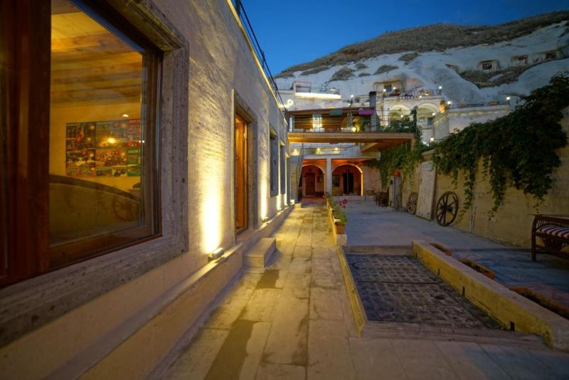 MYSTERIOUS CAVE SUITES фото 7