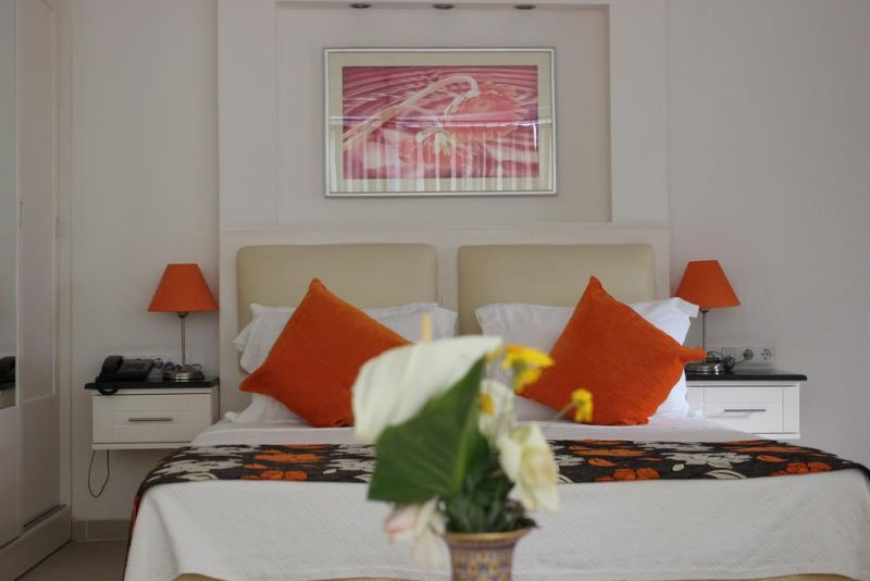 GOLDEN LIFE HEIGHTS DELUXE SUIT ADULTS ONLY 16+ фото 2