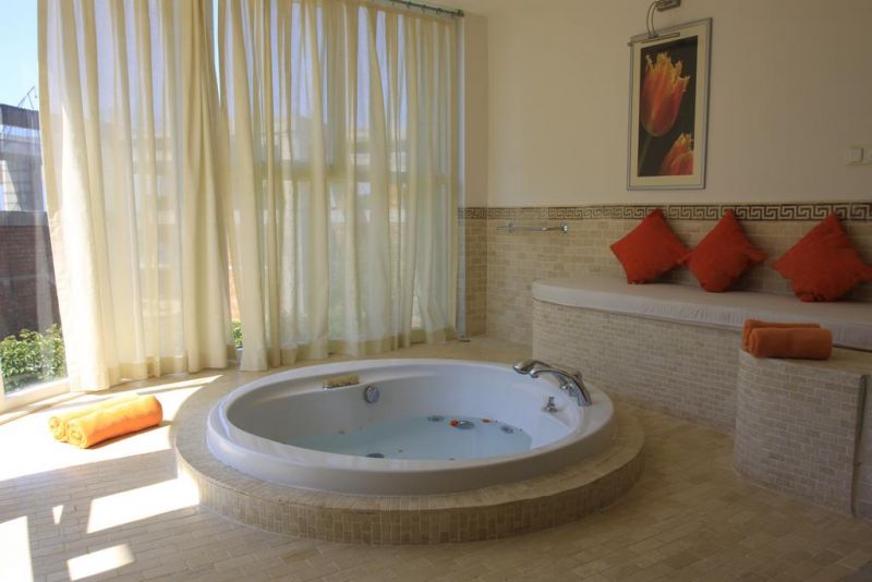 GOLDEN LIFE HEIGHTS DELUXE SUIT ADULTS ONLY 16+ фото 4
