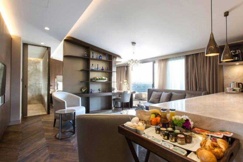 NOBLE22 SUITES фото 2