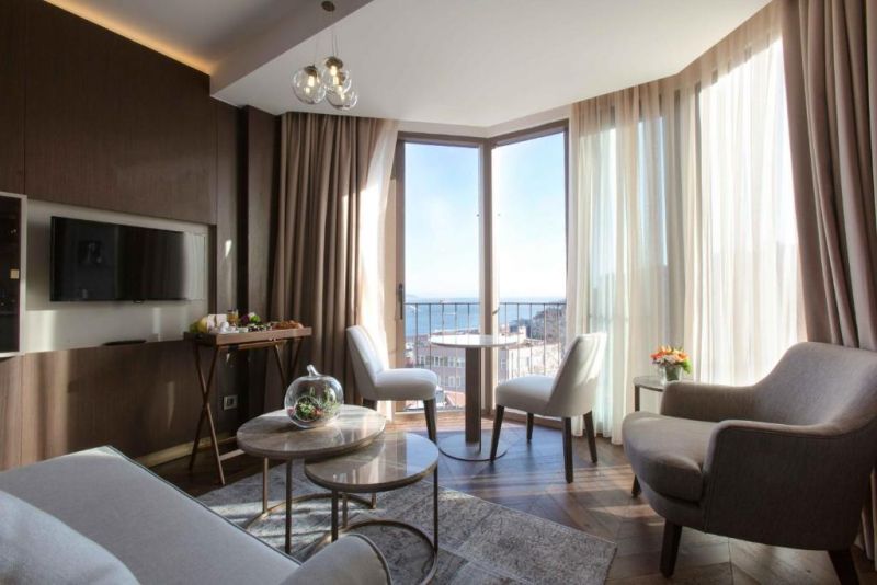 NOBLE22 SUITES фото 3