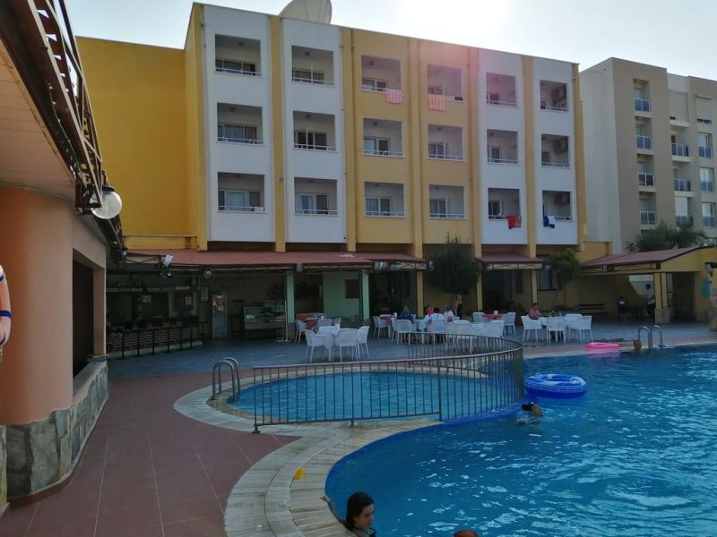 OYA FAMILY SUITES HOTEL