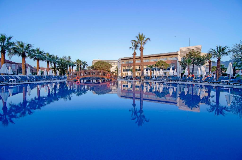 PALM WINGS KUSADASI BEACH RESORT фото 4