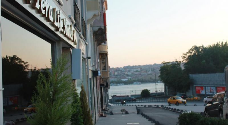 PERA LIFE HOTEL