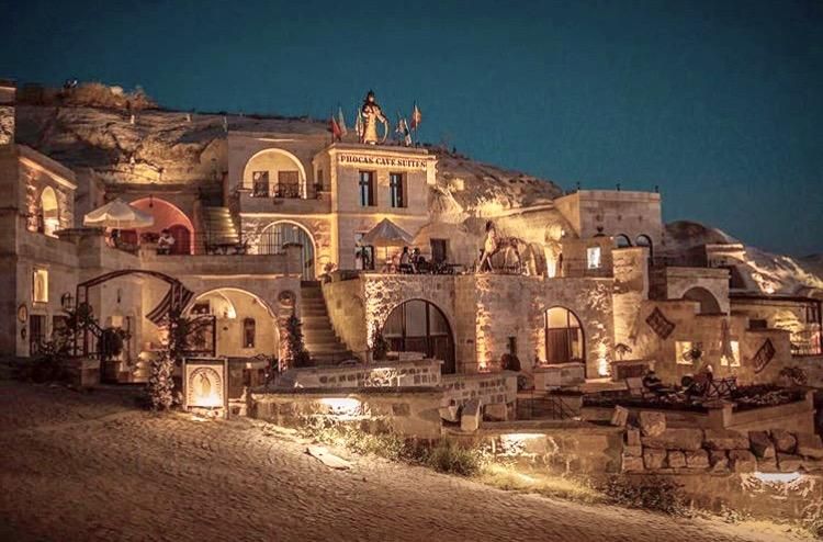 PHOCAS CAVE SUITES 