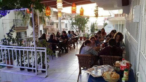 OZGUN APART OTEL KUSADASI