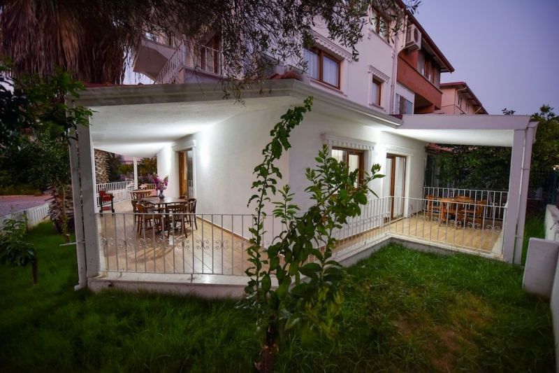 INFINITY RAINBOW VILLA