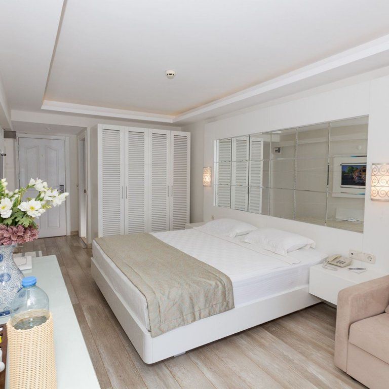 MAVI DENIZ фото 2