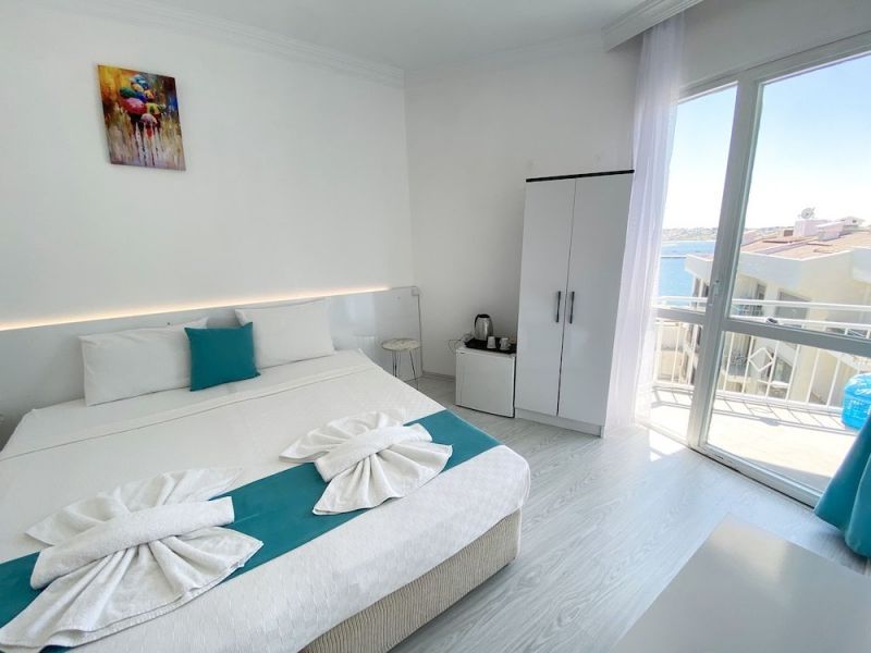MINERVA PORT HOTEL