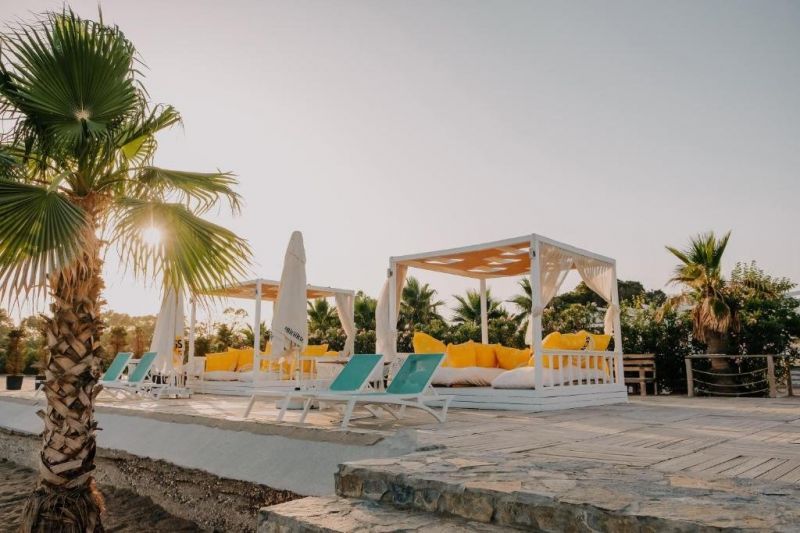 RAW BEACH HOTEL фото 4