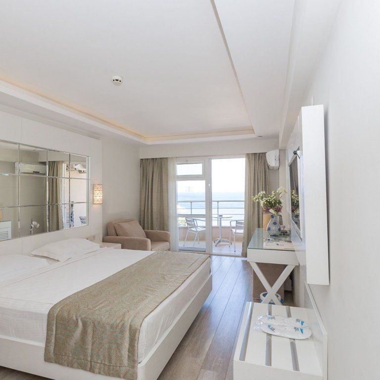 MAVI DENIZ фото 4