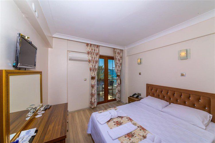 REIS BEACH HOTEL фото 2