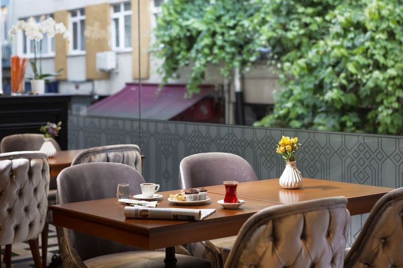 GUNER BUSINESS HOTEL