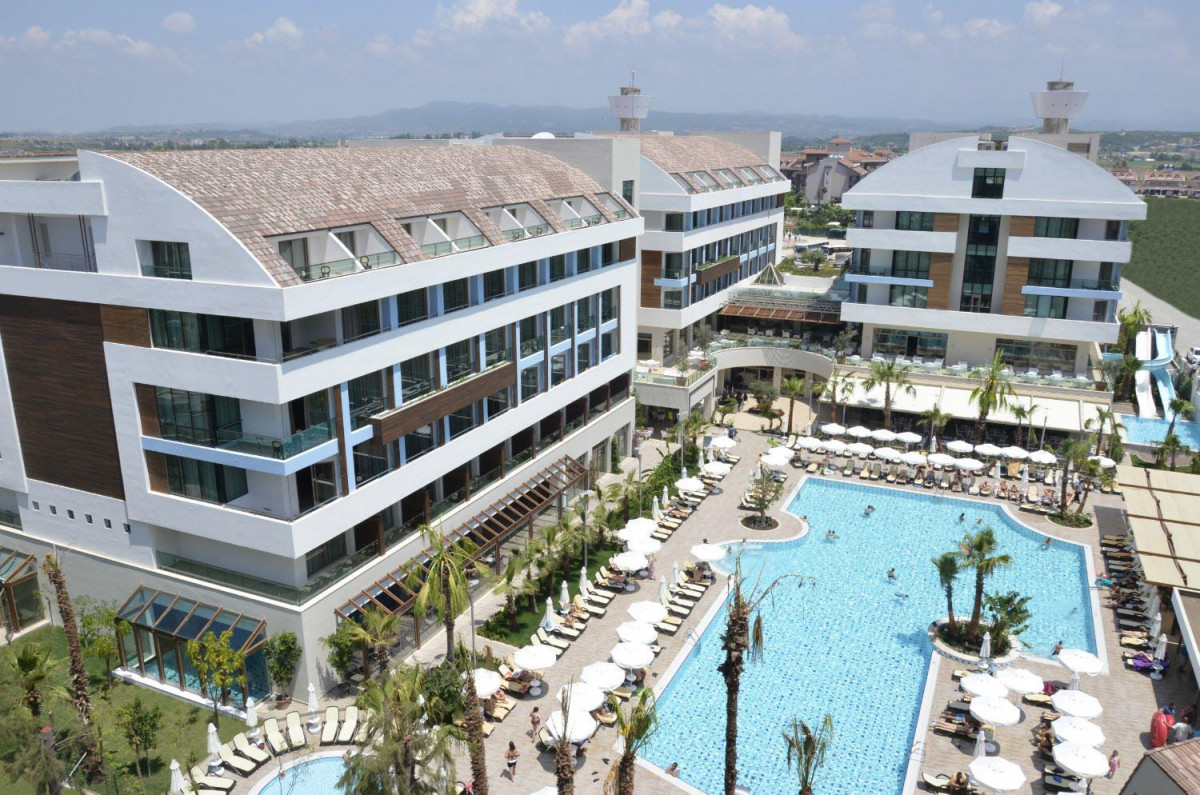 PORT SIDE RESORT