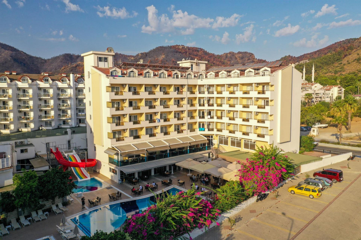 PRESTIGE GARDEN HOTEL