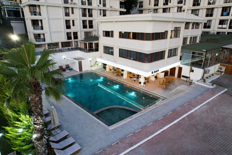 QINN HOTEL