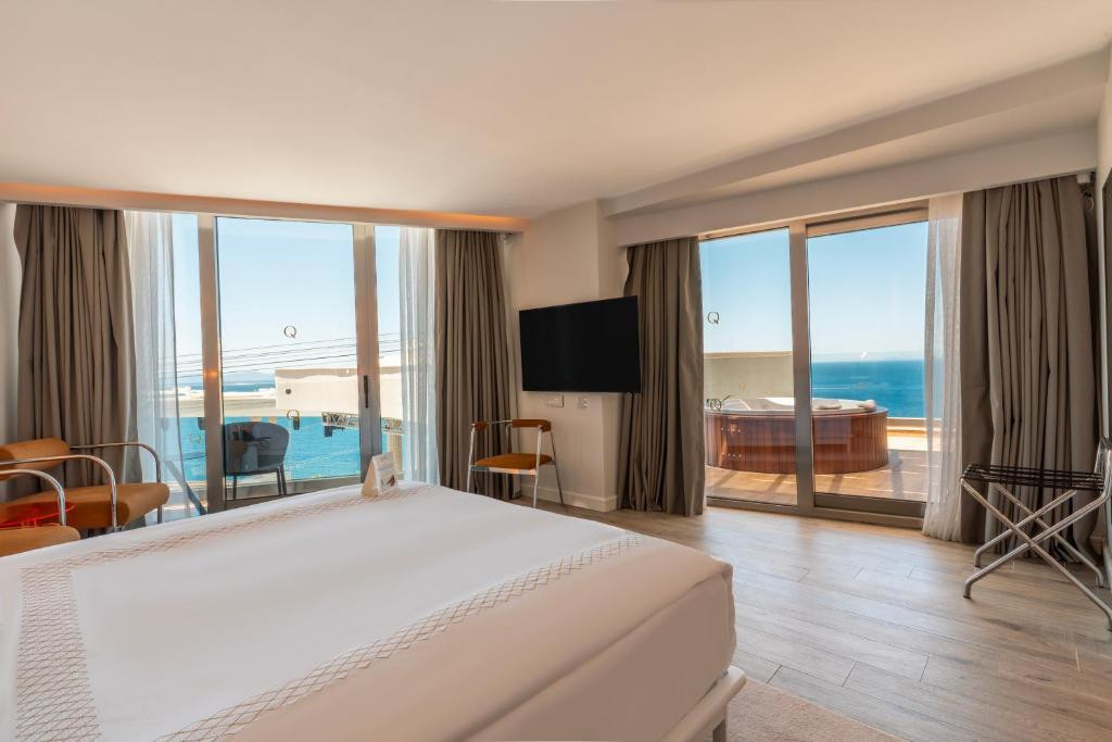 QLUSIVE HOTEL (ADULTS ONLY 12+) фото 3