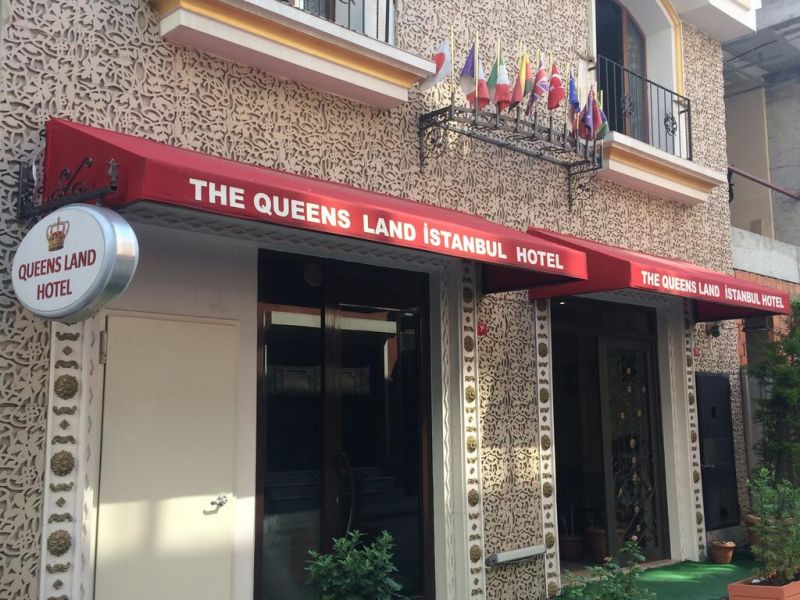 QUEENS LAND HOTEL