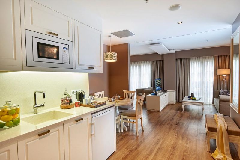 RENATA SUITES BOUTIQUE HOTEL фото 2