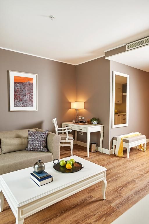 RENATA SUITES BOUTIQUE HOTEL фото 4