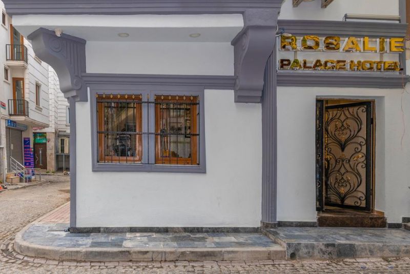 ROSALIE PALACE BOUTIQUE фото 3