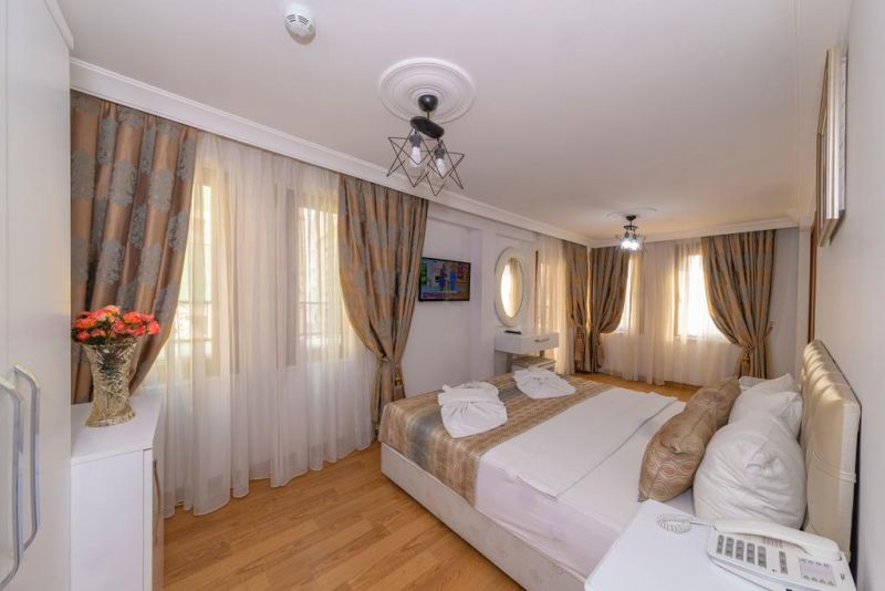 ROSALIE PALACE BOUTIQUE фото 4