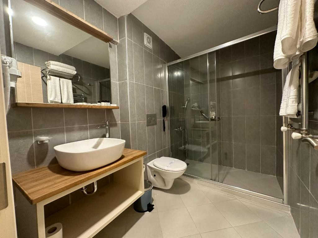 ROYS HOTEL & SUITES фото 5