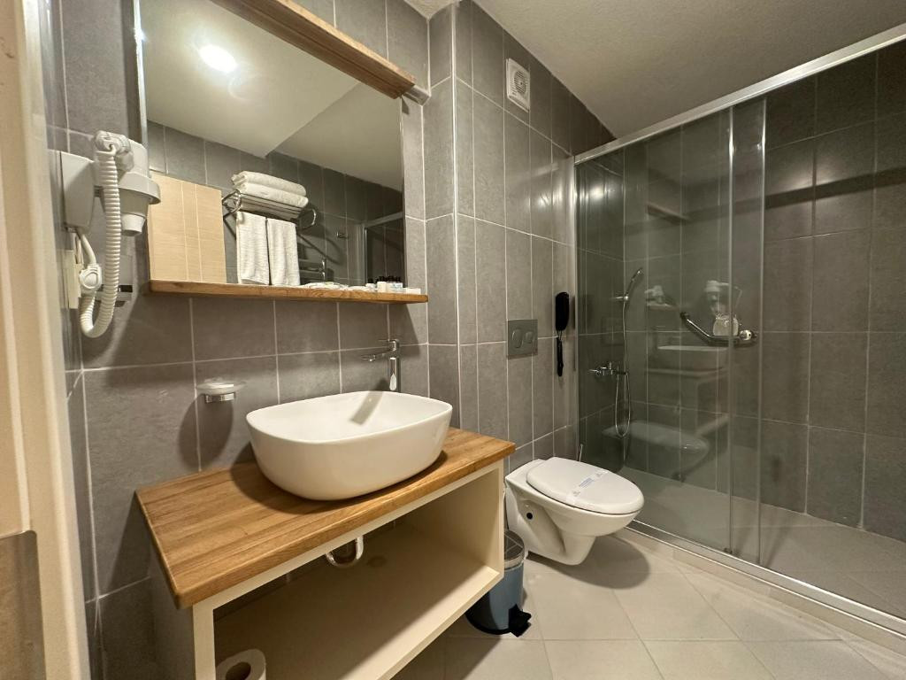 ROYS HOTEL & SUITES фото 6