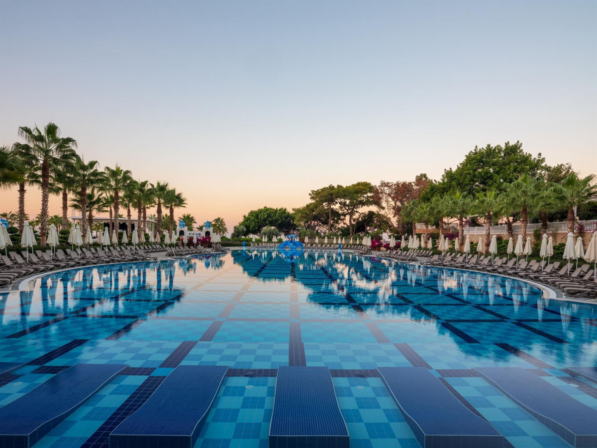 RUBI PLATINUM SPA RESORT & SUITES фото 7