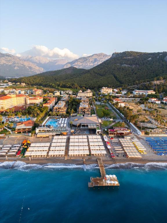 SAILORS BEACH CLUB фото 2
