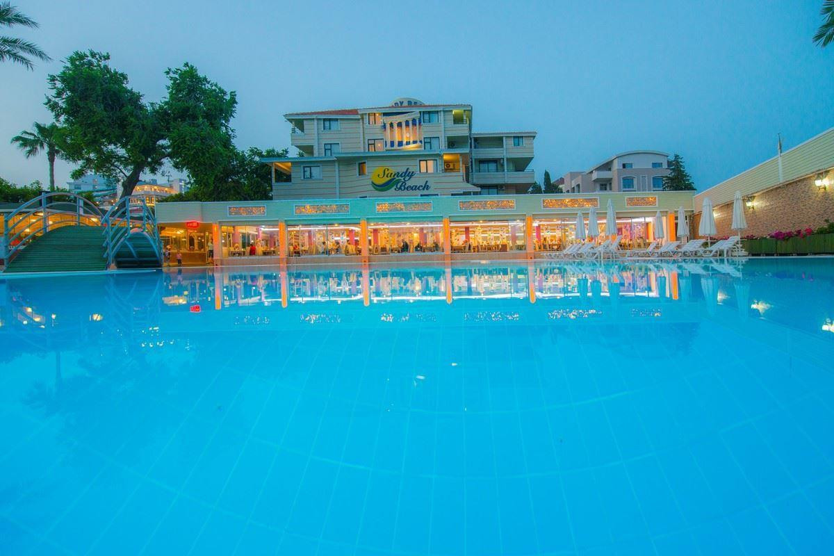 SANDY BEACH HOTEL