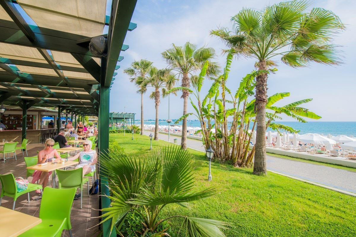 SANDY BEACH HOTEL фото 6