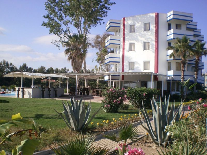SKYS HOTEL