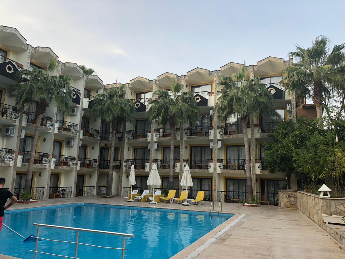 CLUB HERAKLES (EX. STONE HOUSE)