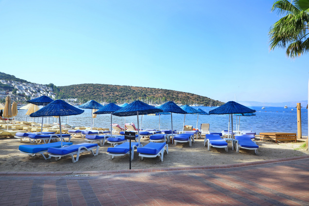 SUMMER GARDEN SUITES AND BEACH HOTEL (EX. SUMMER GARDEN APART) фото 4