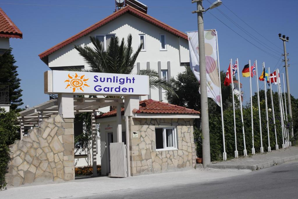 SUNLIGHT GARDEN HOTEL фото 2
