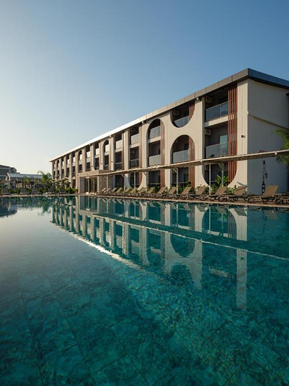 MONK RESORT HOTEL (EX. TAL)